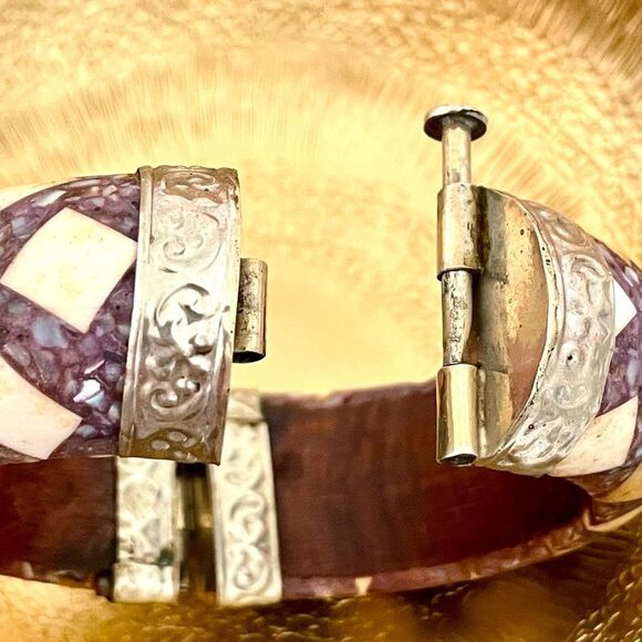 Wood bangle bracelet - Picture 4 of 9